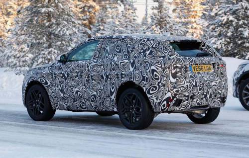 Прототип нового кроссовера Jaguar E-Pace