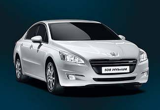Компания Peugeot представила третью гибридную модель