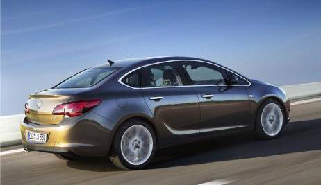 Opel Astra Limousine 2012 ����