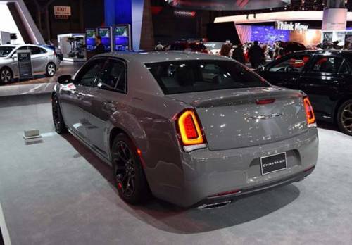 Chrysler 300S с пакетами Sport Appearance